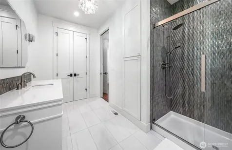 8551 250th Avenue NE Redmond WA 98053