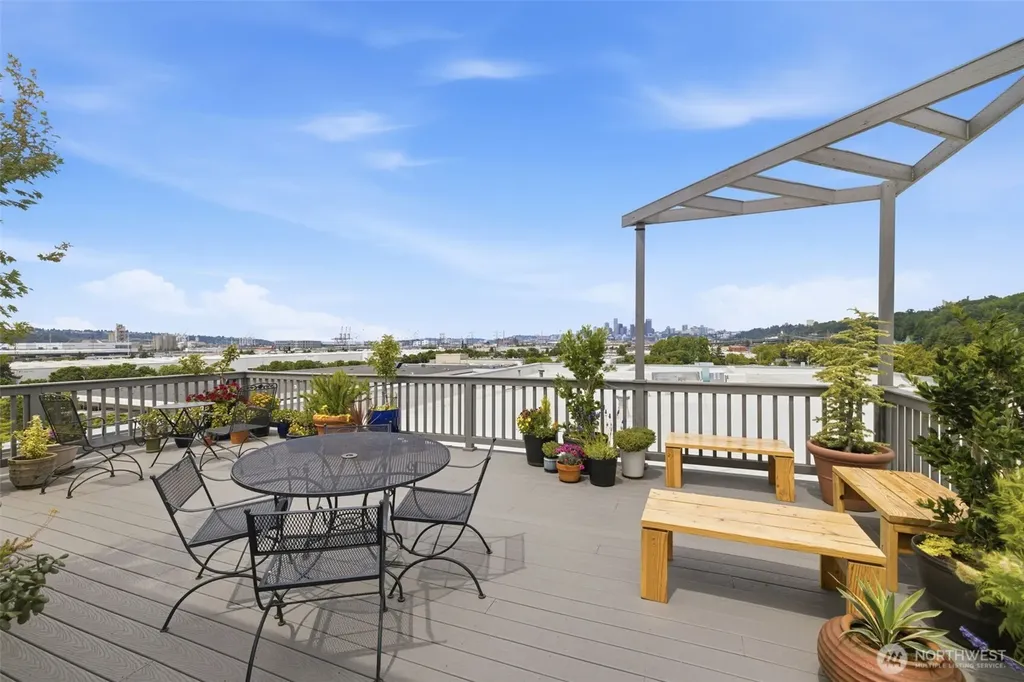 707 S Snoqualmie Street Seattle WA 98108