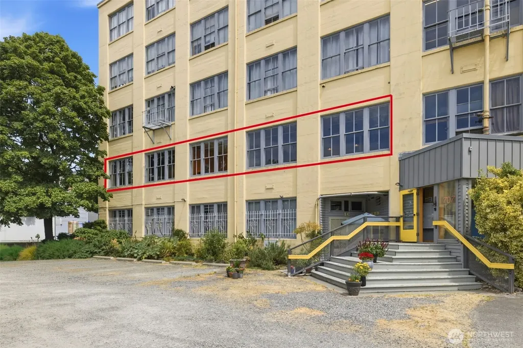 707 S Snoqualmie Street Seattle WA 98108