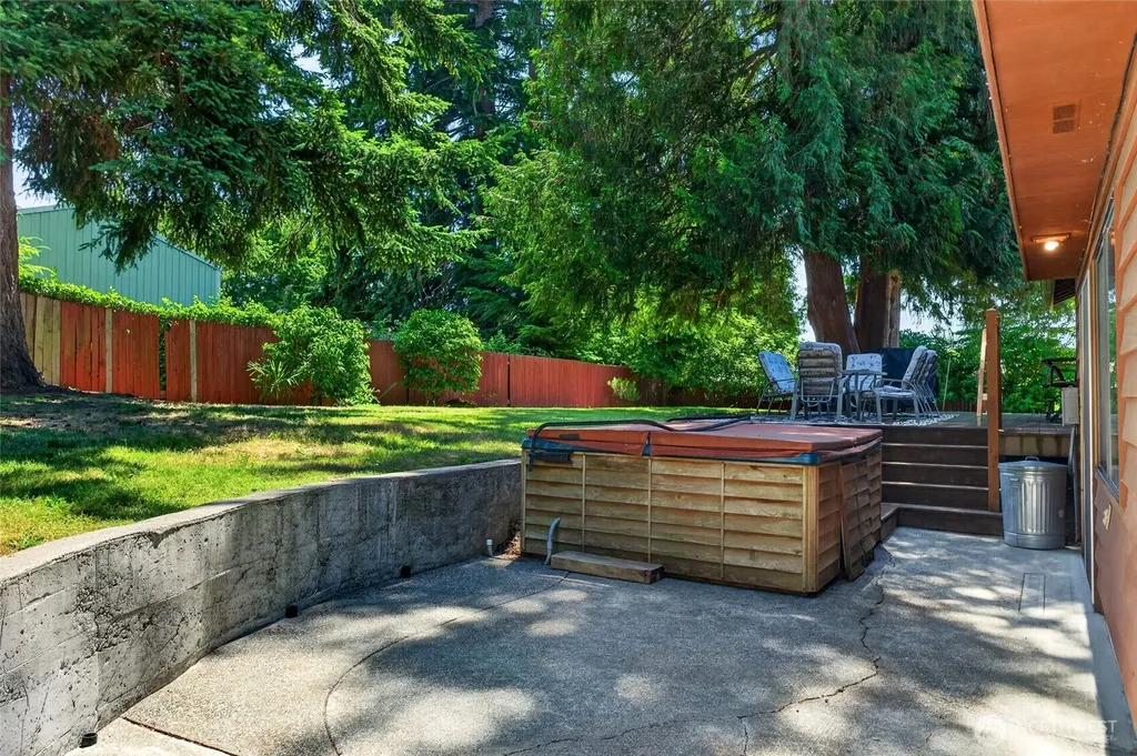 5000 NE 6th Street Renton WA 98059