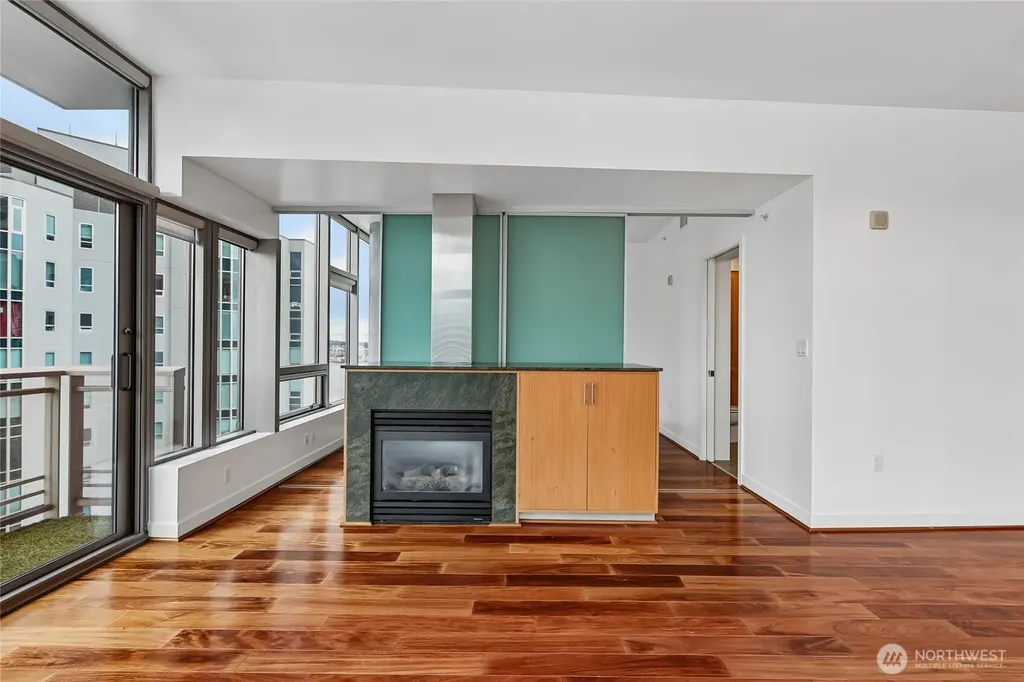 2033 2nd Avenue Seattle WA 98121