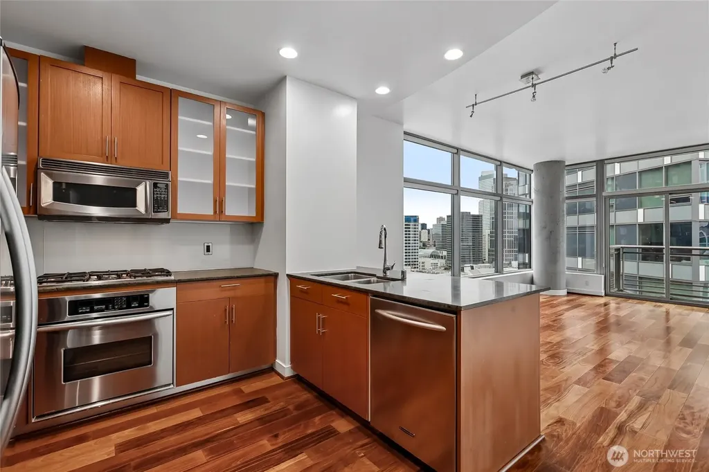 2033 2nd Avenue Seattle WA 98121