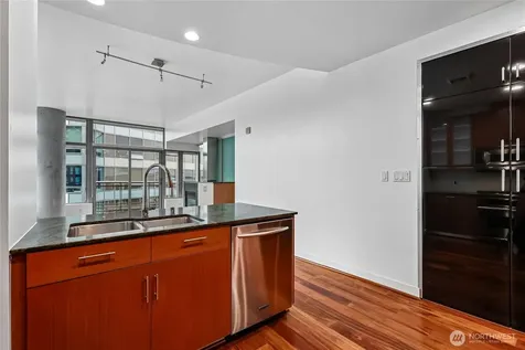 2033 2nd Avenue Seattle WA 98121