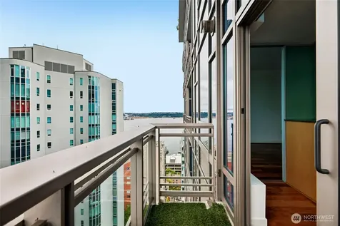 2033 2nd Avenue Seattle WA 98121