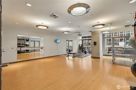 2033 2nd Avenue Seattle WA 98121
