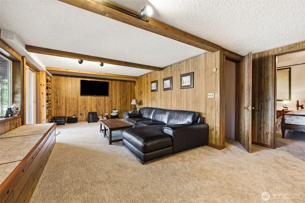 910 E Saint Andrews Drive Shelton WA 98584