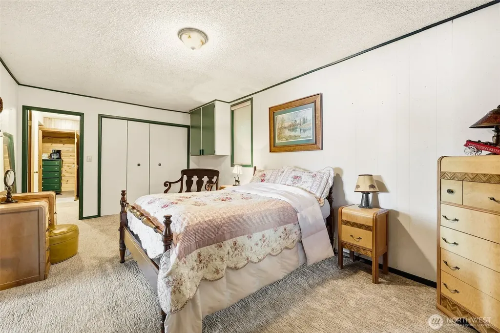 910 E Saint Andrews Drive Shelton WA 98584