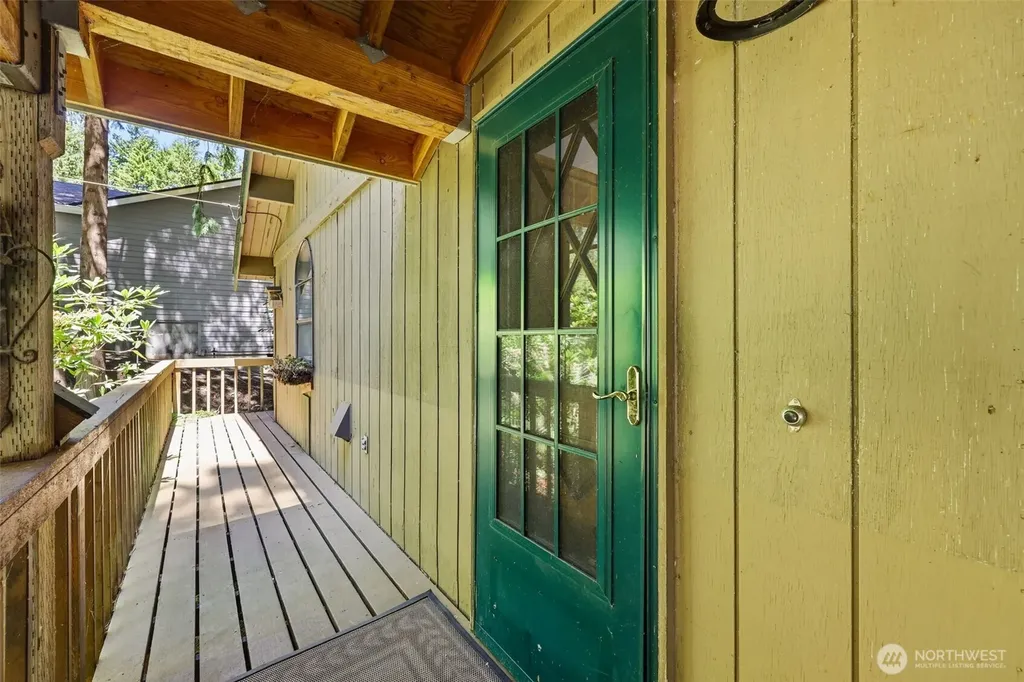 910 E Saint Andrews Drive Shelton WA 98584