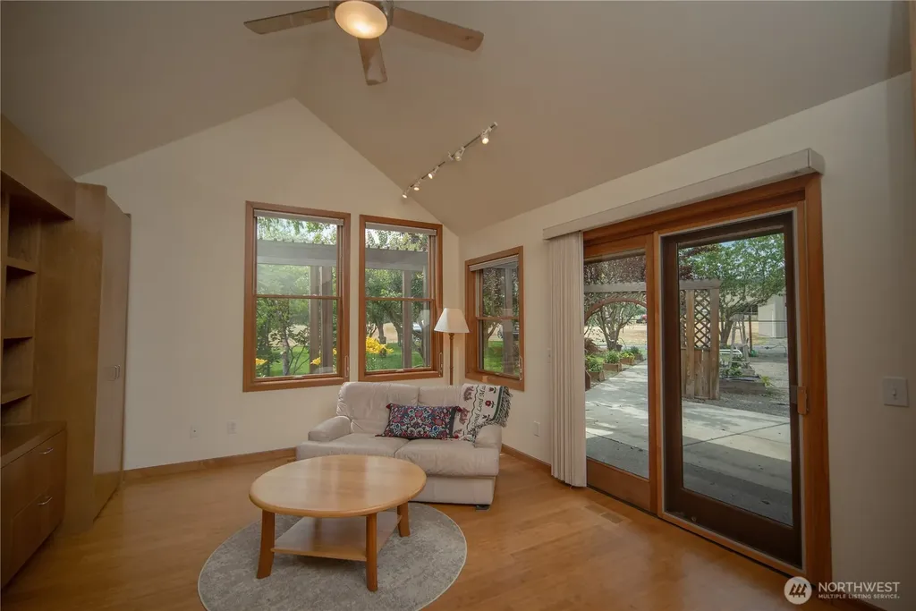 4405 Cove Road Ellensburg WA 98926