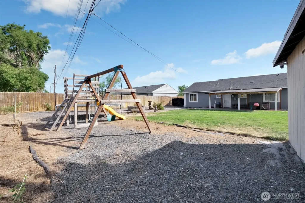 1101 Arnold Drive Moses Lake WA 98837