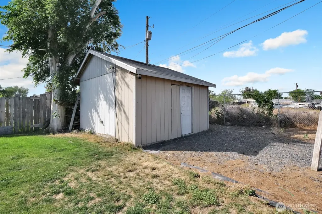 1101 Arnold Drive Moses Lake WA 98837