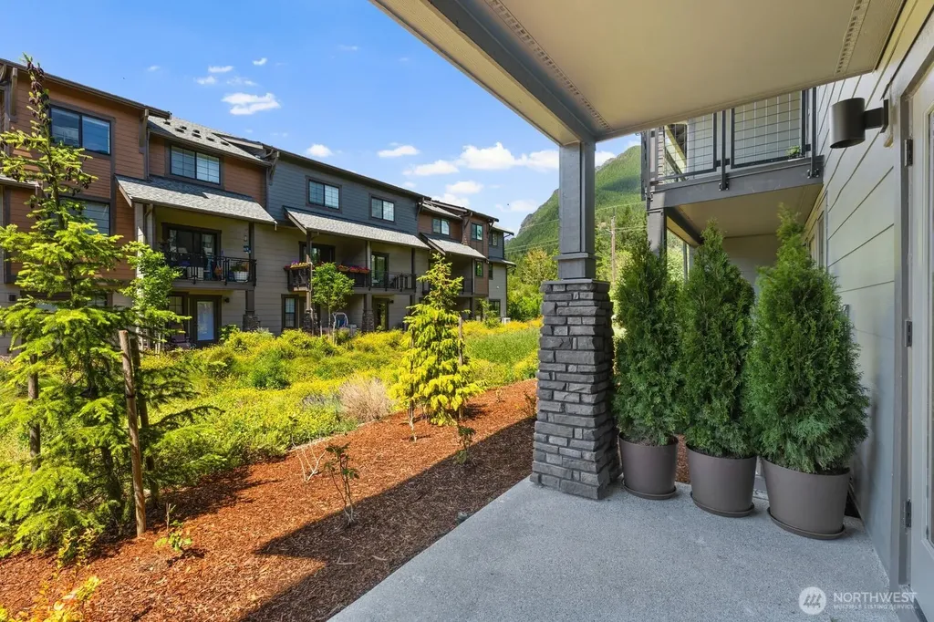 1177 Shoreline Way SE North Bend WA 98045