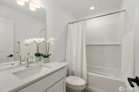 1177 Shoreline Way SE North Bend WA 98045