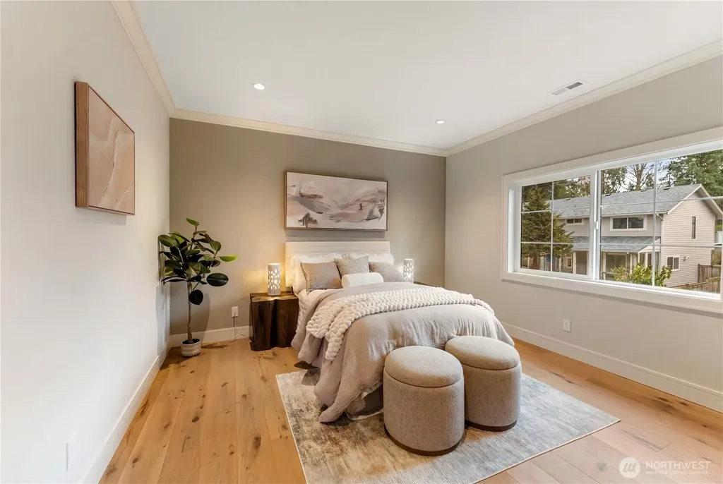 12811 SE 44th Place Bellevue WA 98006