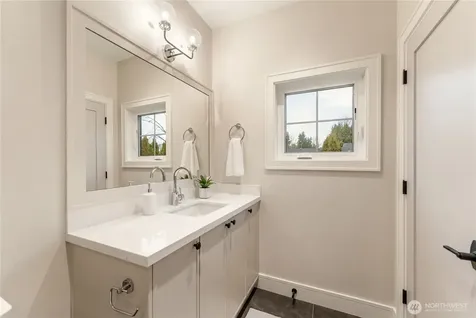 12811 SE 44th Place Bellevue WA 98006