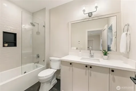 12811 SE 44th Place Bellevue WA 98006