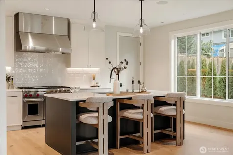 12811 SE 44th Place Bellevue WA 98006