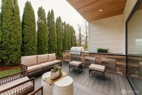 12811 SE 44th Place Bellevue WA 98006