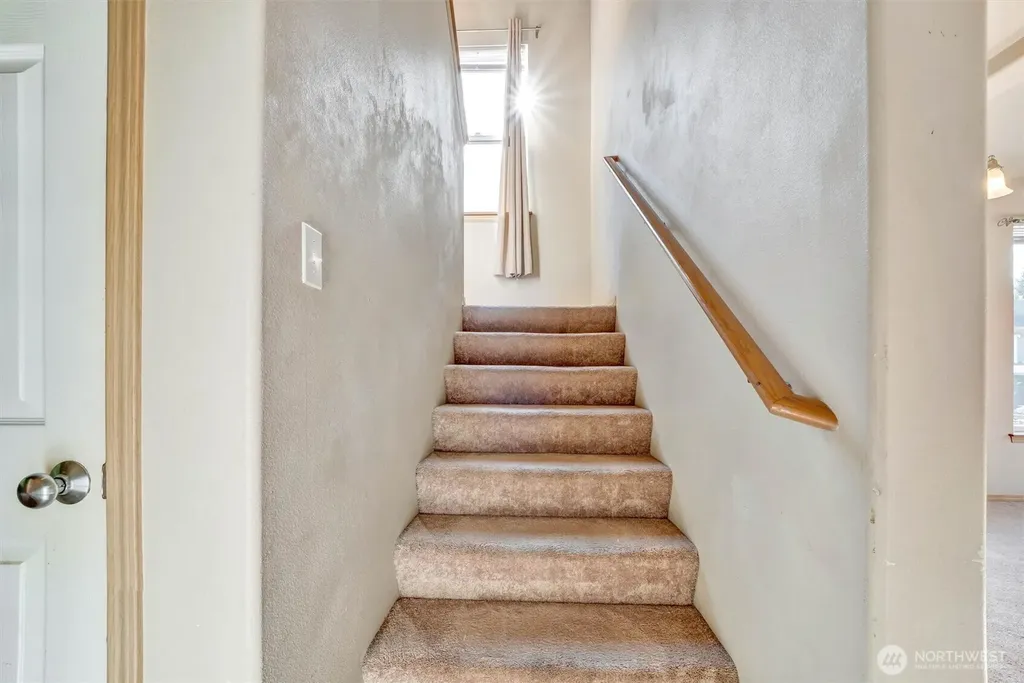 2426 Stafford Way Bothell WA 98012