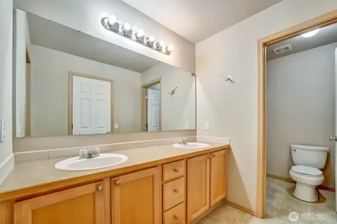 2426 Stafford Way Bothell WA 98012