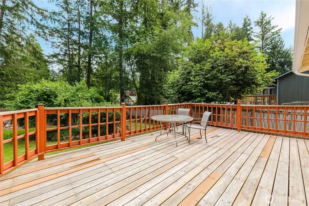 4014 Silver Lane NW Bremerton WA 98312