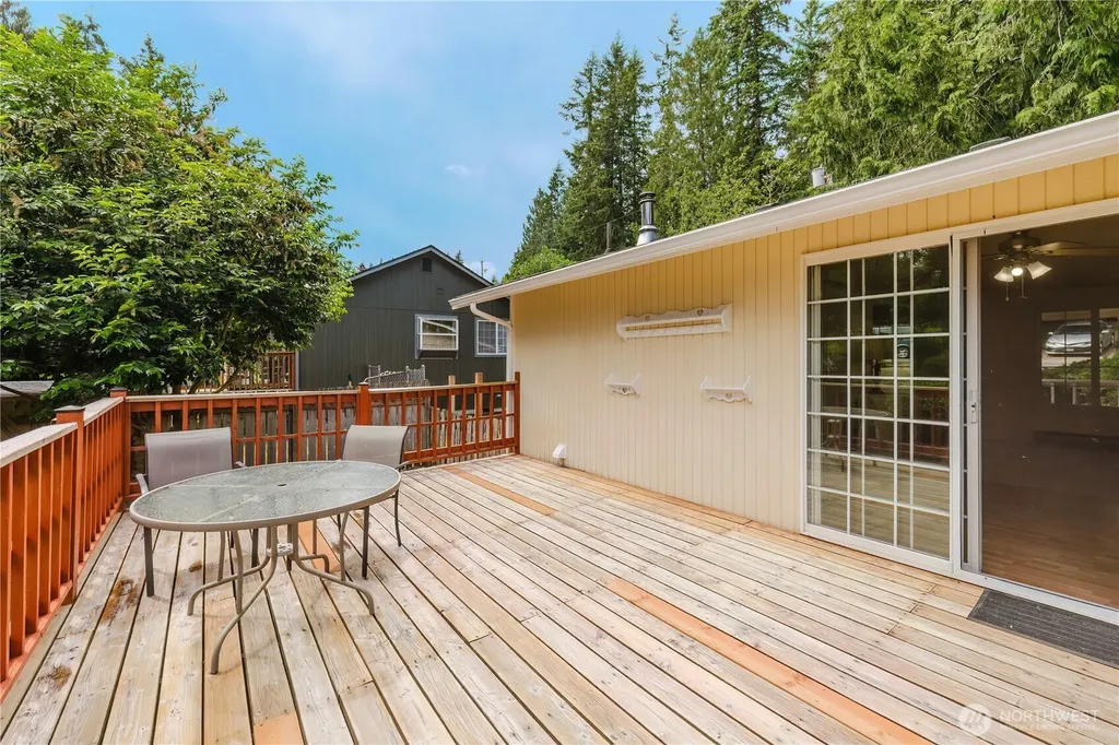 4014 Silver Lane NW Bremerton WA 98312