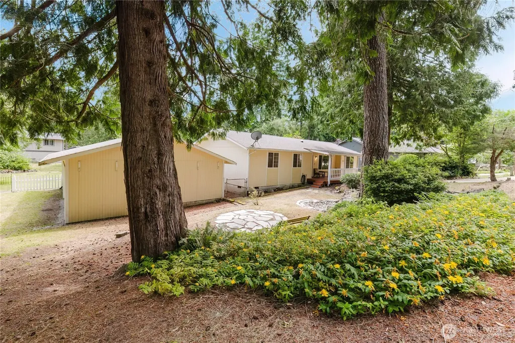 4014 Silver Lane NW Bremerton WA 98312