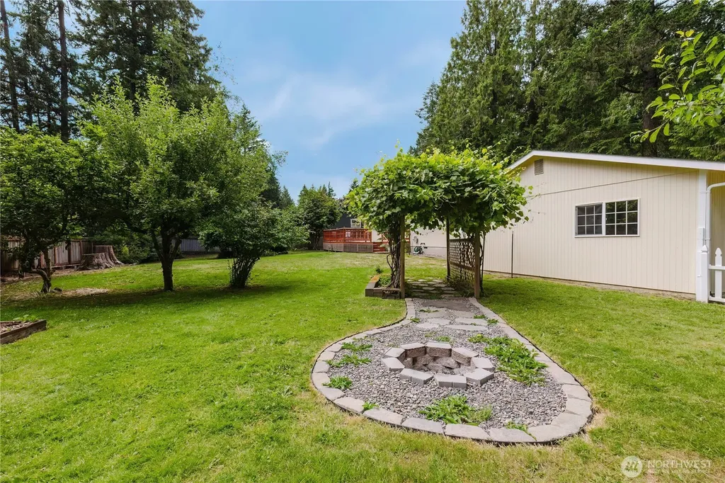 4014 Silver Lane NW Bremerton WA 98312