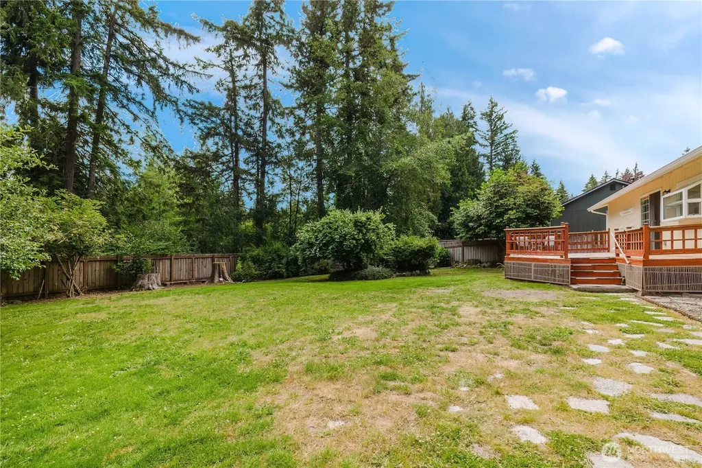 4014 Silver Lane NW Bremerton WA 98312