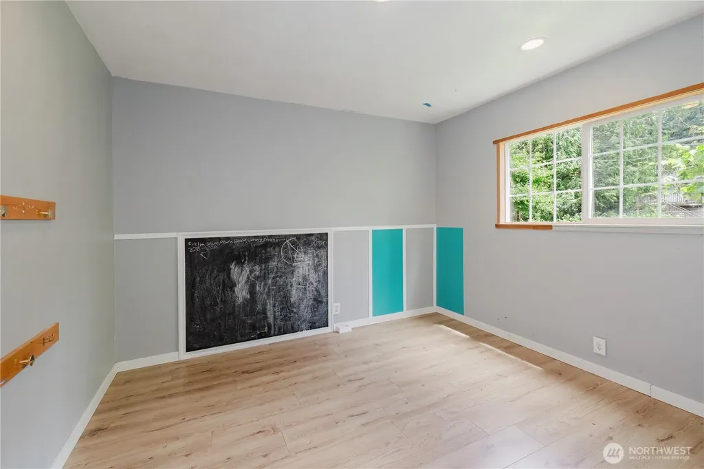 4014 Silver Lane NW Bremerton WA 98312