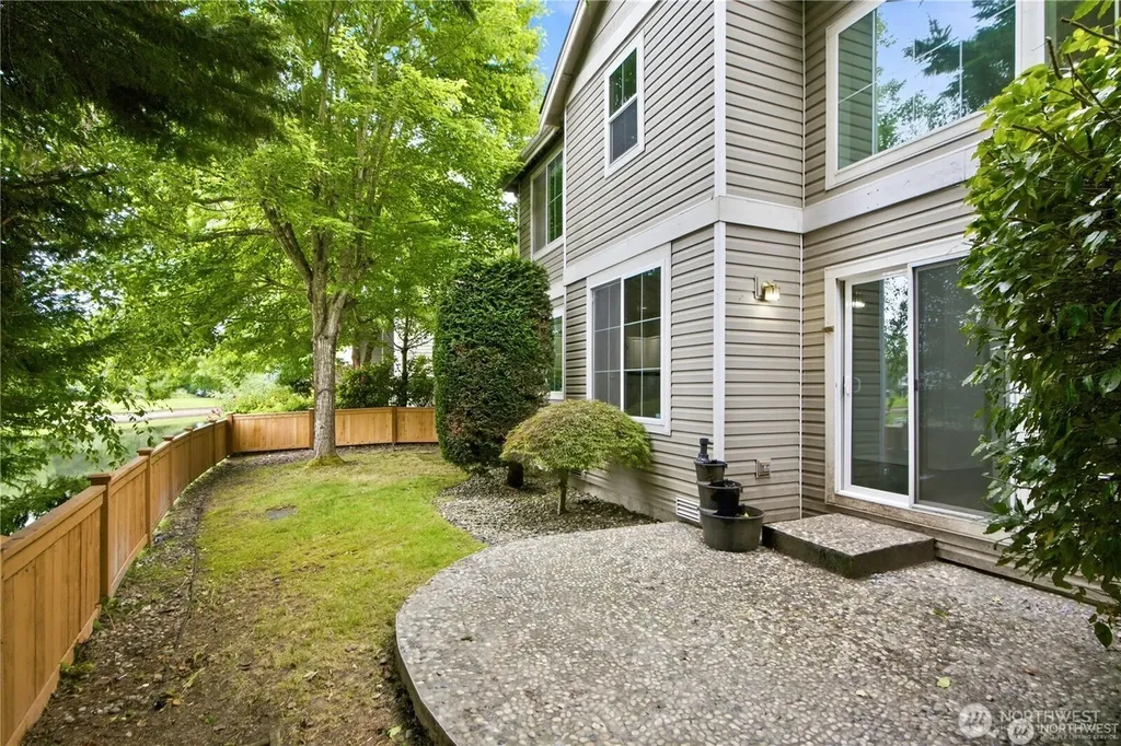 23302 57th Avenue S Kent WA 98032