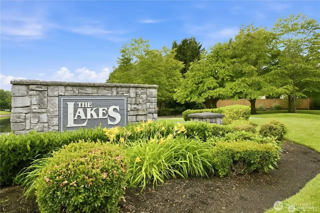 23302 57th Avenue S Kent WA 98032