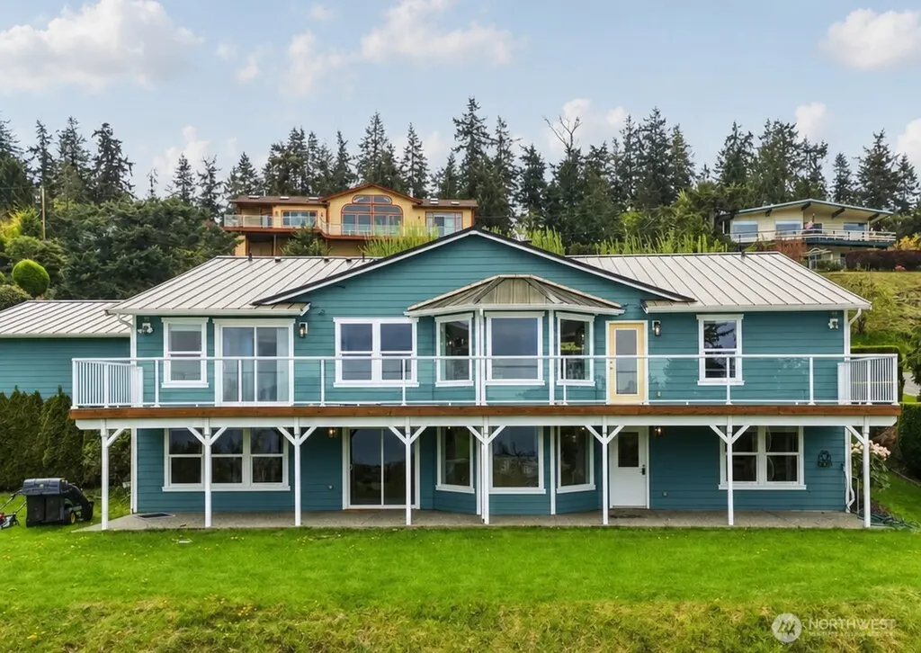 838 W Gladstone Drive Camano Island WA 98282