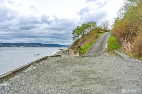 838 W Gladstone Drive Camano Island WA 98282