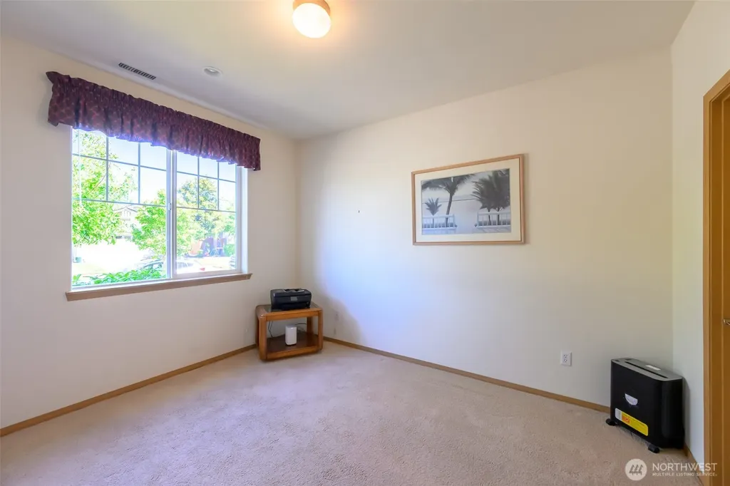8313 Bainbridge Loop NE Lacey WA 98516