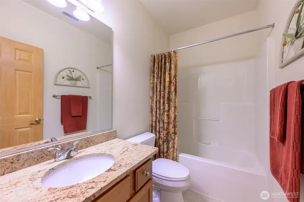 8313 Bainbridge Loop NE Lacey WA 98516