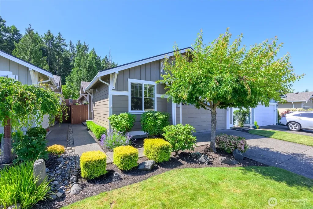8313 Bainbridge Loop NE Lacey WA 98516
