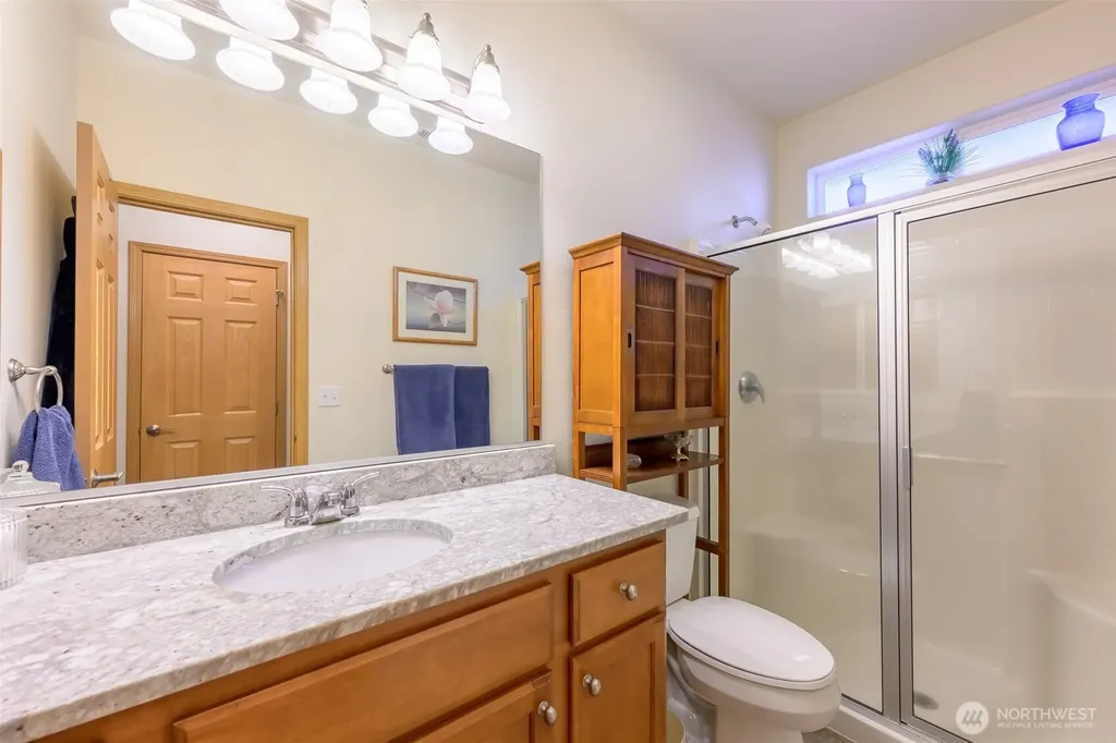 8313 Bainbridge Loop NE Lacey WA 98516