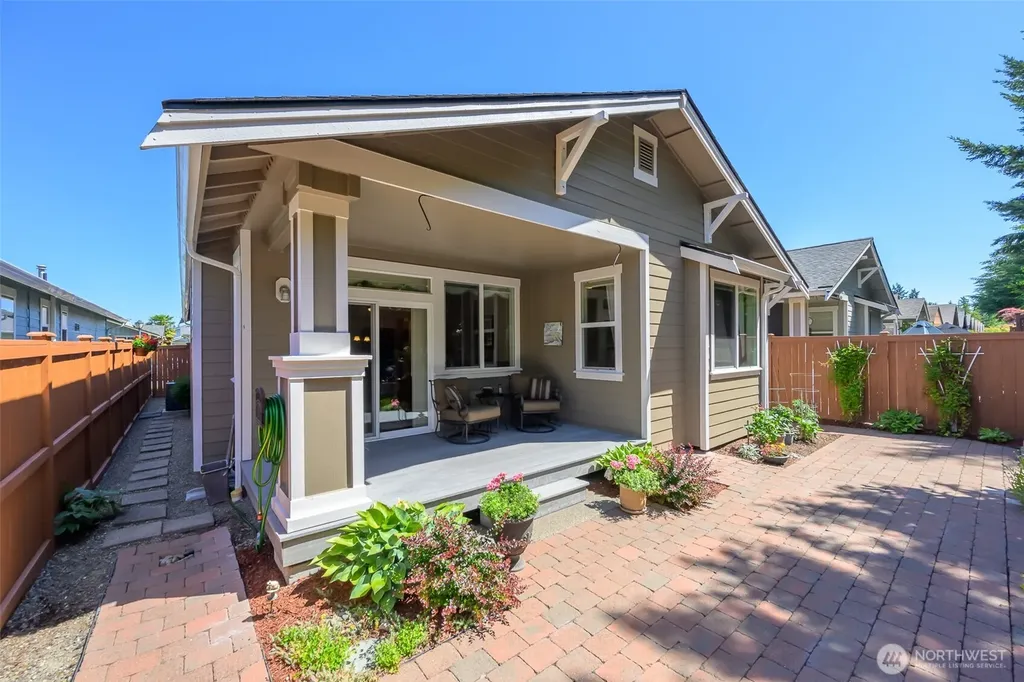 8313 Bainbridge Loop NE Lacey WA 98516