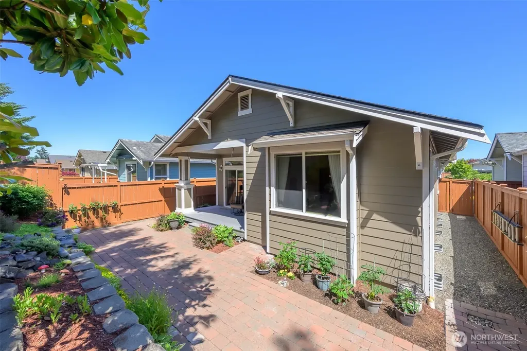 8313 Bainbridge Loop NE Lacey WA 98516