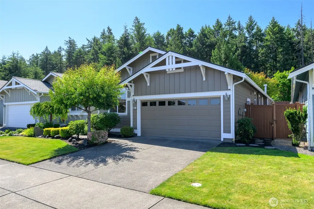 8313 Bainbridge Loop NE Lacey WA 98516