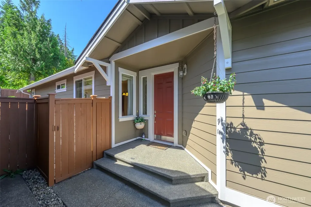 8313 Bainbridge Loop NE Lacey WA 98516