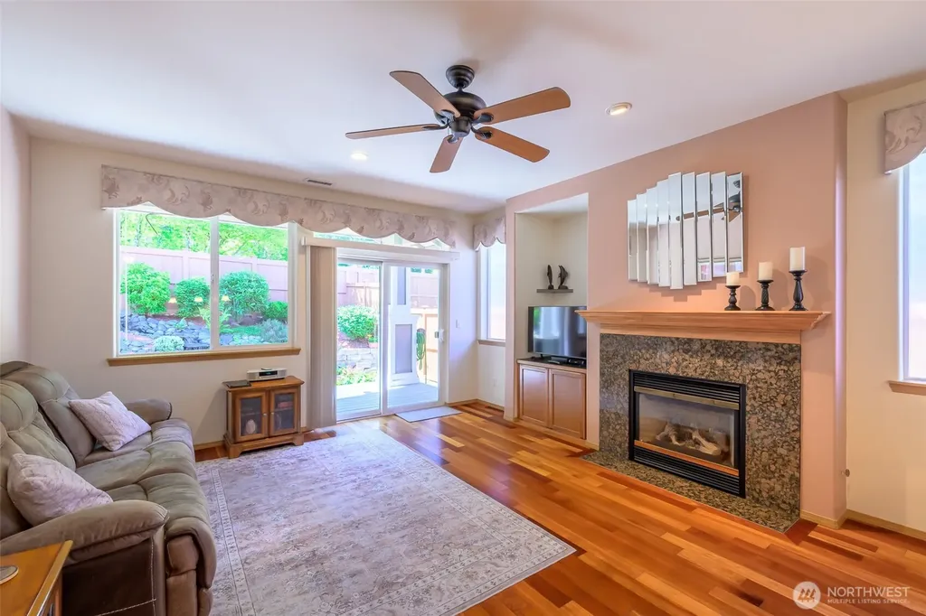 8313 Bainbridge Loop NE Lacey WA 98516