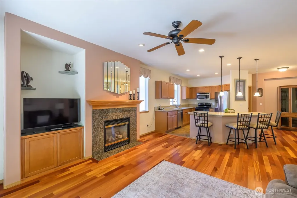 8313 Bainbridge Loop NE Lacey WA 98516