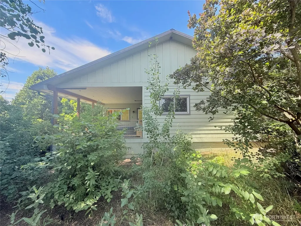 2050 James Avenue Okanogan WA 98840