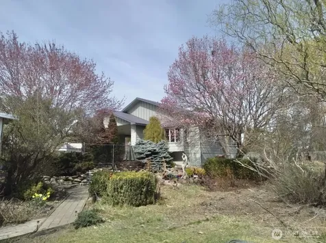 2050 James Avenue Okanogan WA 98840