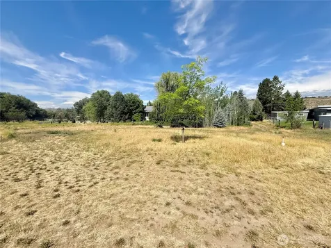 2050 James Avenue Okanogan WA 98840