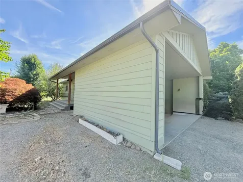 2050 James Avenue Okanogan WA 98840