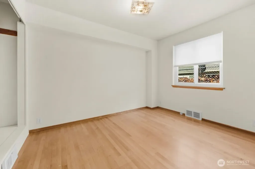 5508 31st Avenue NE Seattle WA 98105