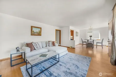 5508 31st Avenue NE Seattle WA 98105